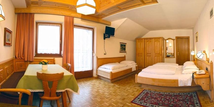 2lůžkový pokoj Classic, Hotel Dolomiti Madonna, Val Gardena, CK GEOVITA