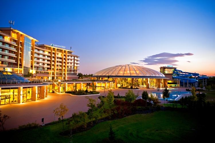Aquaworld Resort: Pobyt s polopenzí 4 noci