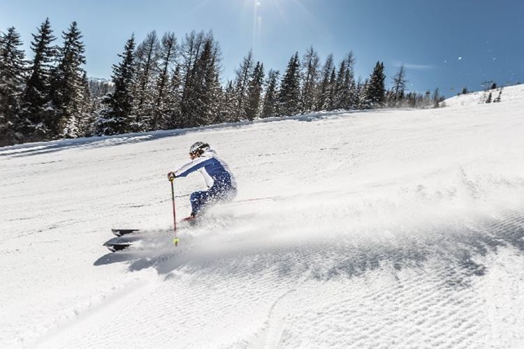tui-blue-schladming-ski-slope