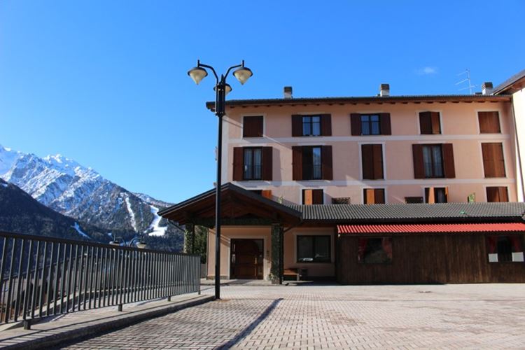 hotel Casa Alpina. Adamello Ski, Ponte di Legno, Alpy. Lyžování v Itálii s CK Geovita.