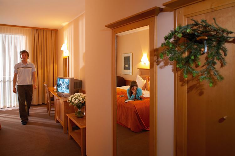Family Suite, Grand Hotel Bellevue, Mariborske Pohorje, CK GEOVITA