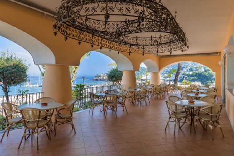 Hotel Cristallo and Beach Palace, Ischia, Itálie, CK GEOVITA