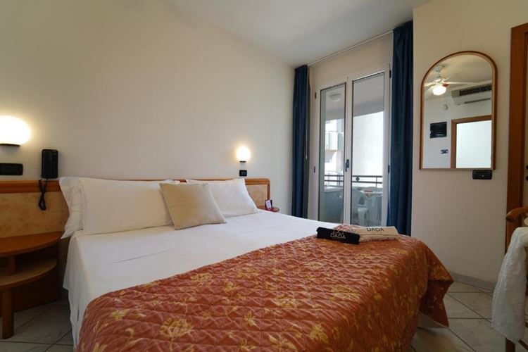3lůžkový pokoj Standard s částečným výhledem na moře, Hotel Dasamo, CK GEOVITA