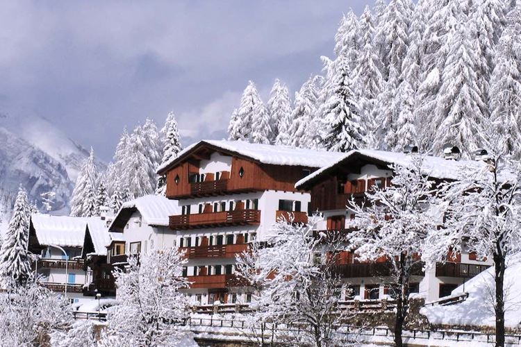 Hotel Des Alpes, Cortina d'Ampezzo, Benátsko, Veneto, Itálie, CK GEOVITA