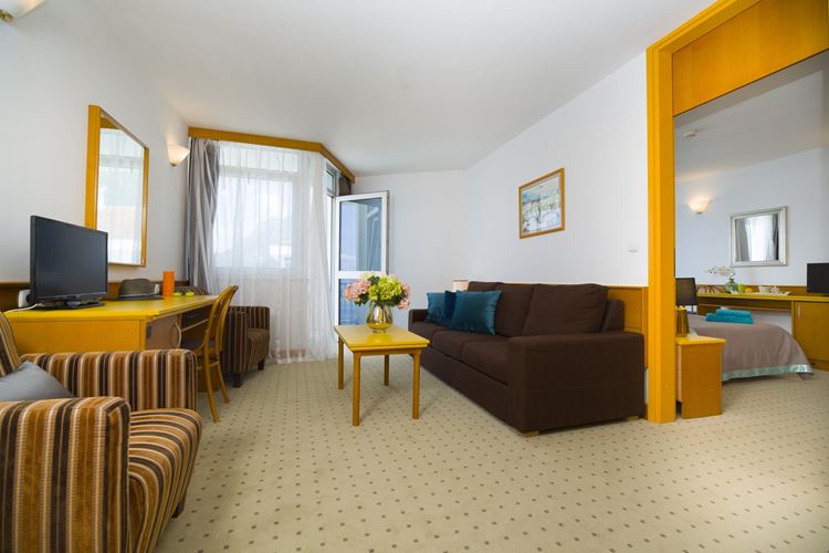 Rodinný pokoj Comfort s výhledem na moře, Hotel Labineca, Rabac, Chorvatsko, CK GEOVITA