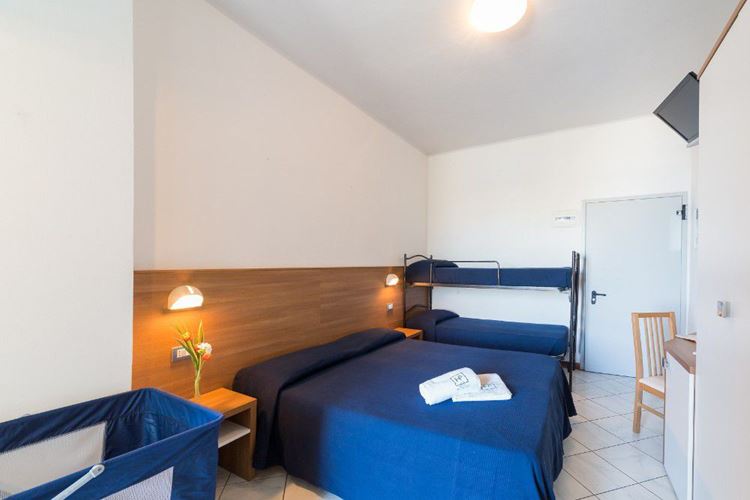 4lůžkový pokoj, Hotel Promenade, Gabicce Mare, CK GEOVITA