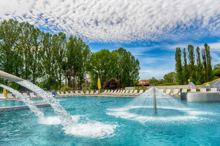 Venkovní bazén, Hotel Riverside, Vysoké Tatry - Poprad, Slovensko, CK GEOVITA