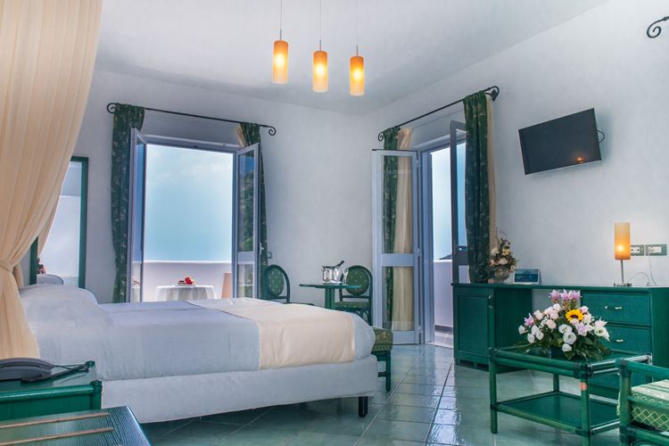 2lůžkový Junior Suite s vlastní terasou, Hotel Romantica Resort & Spa, CK GEOVITA