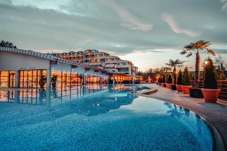 Hotel & Spa Resort Kaskády: Pobytový balíček s polopenzí 3 noci