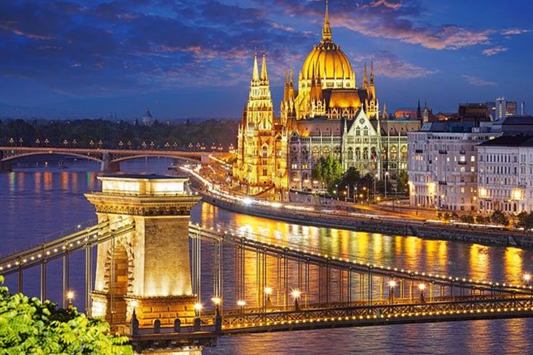 Večerní Budapešť, zájezdy po celý rok od CK Geovita