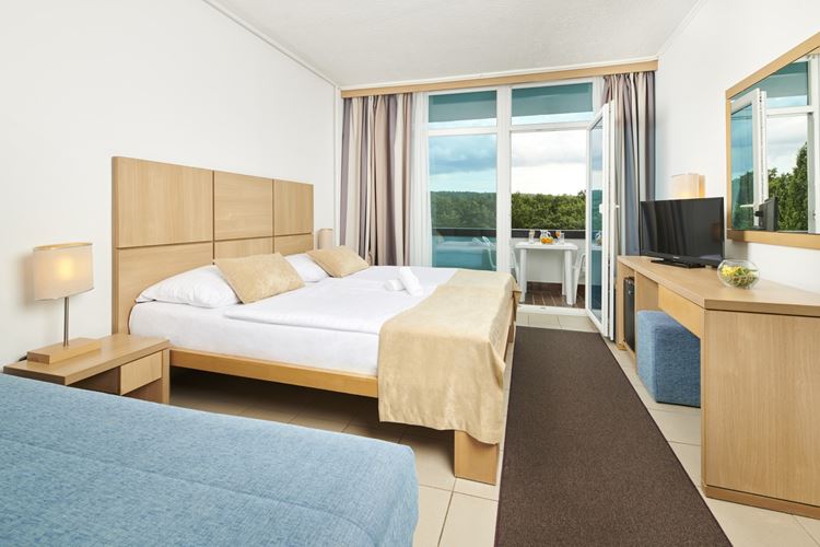  2lůžkový pokoj Comfort stranou k moři, Magal Hotel by Aminess, Chorvatsko, CK GEOVITA