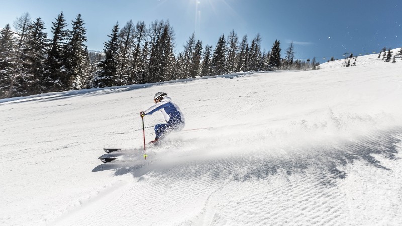 tui-blue-schladming-ski-slope