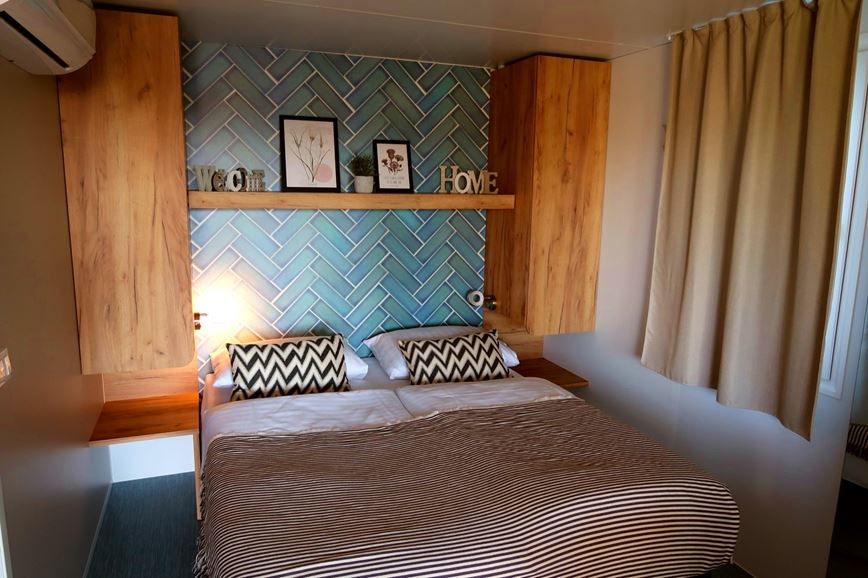 Camping Cozy Home, Manželská postel 200 x 160 cm, Falkensteiner Premium Camping Zadar, Chorvatsko, Dovolená s CK Geovita