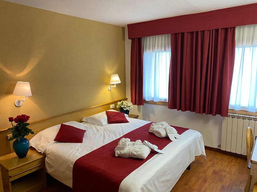 2lůžkový pokoj Standard, Grand Hotel Miramonti, Passo Tonale, Itálie, CK GEOVITA