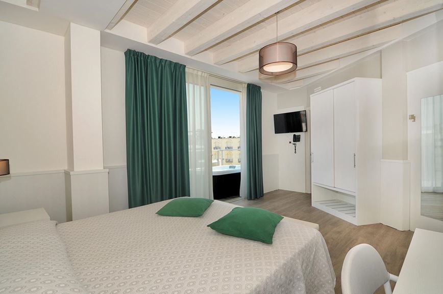 2lůžkový pokoj MARE s vířivkou, Hotel Austria, Caorle, Itálie, CK Geovita