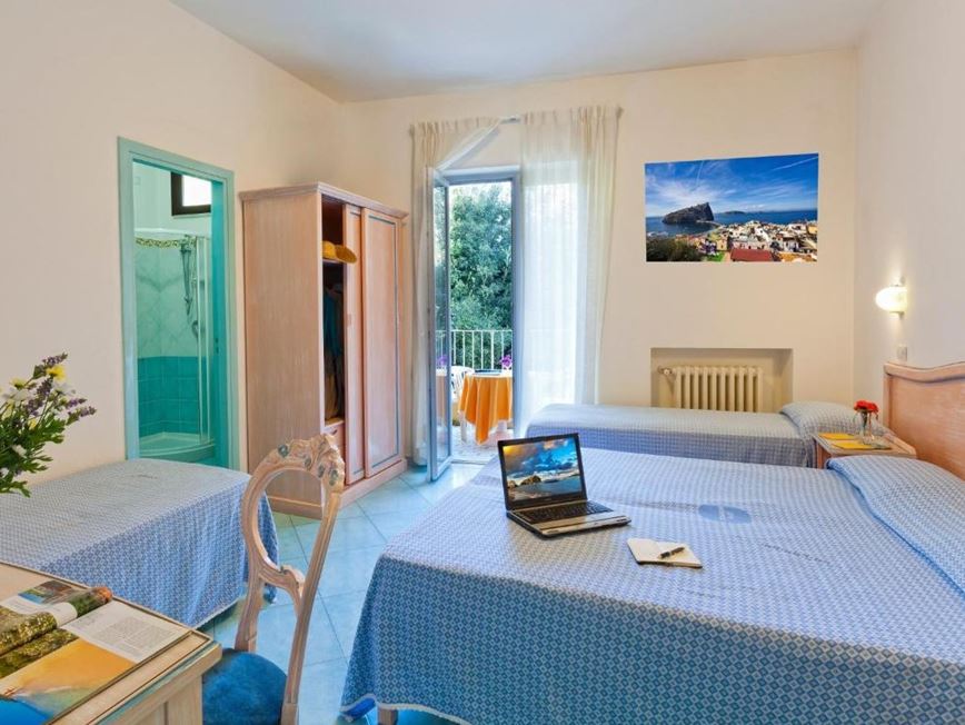 2lůžkový pokoj s přistýlkou, Hotel Cleopatra, Ischia Porto, Itálie, CK GEOVITA