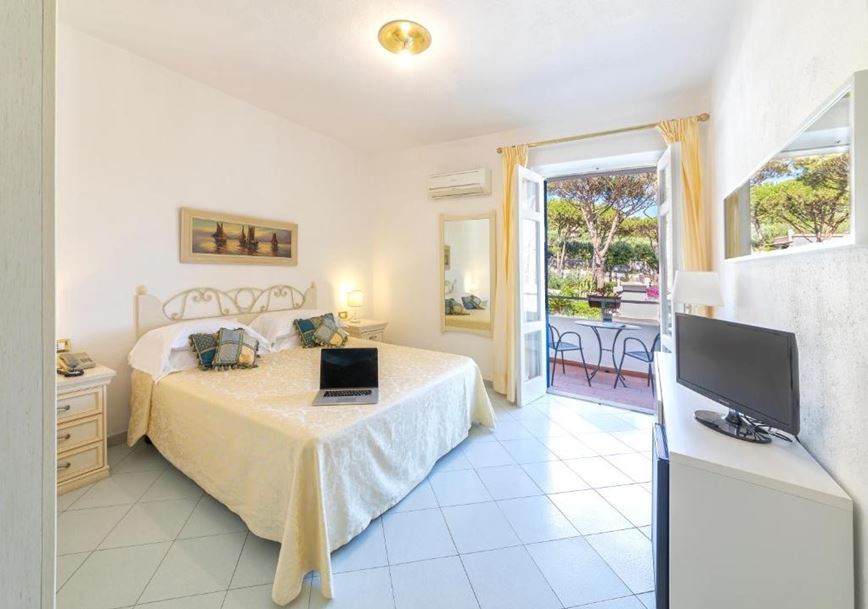2lůžkový pokoj s balkonem nebo terasou, Hotel Grazia alla Scannella, Ischia, CK GEOVITA