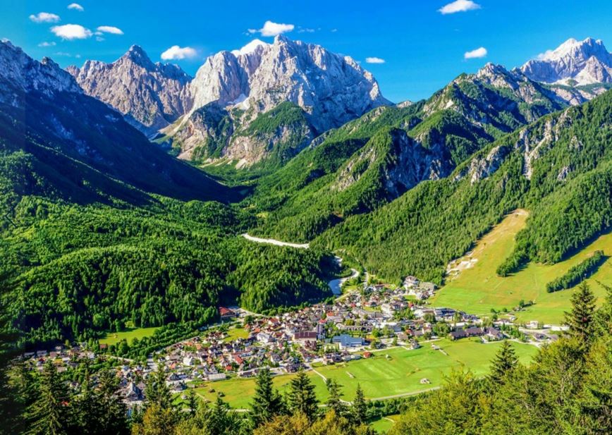 Hotel Kranjska Gora, Kranjska Gora, Slovinské hory, Julské Alpy, Slovinsko, CK GEOVITA
