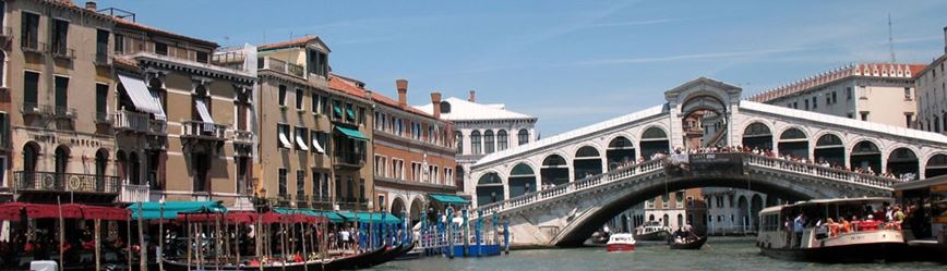 Benátky, Ponte Rialto. Zájezdy do Itálie. CK Geovita.