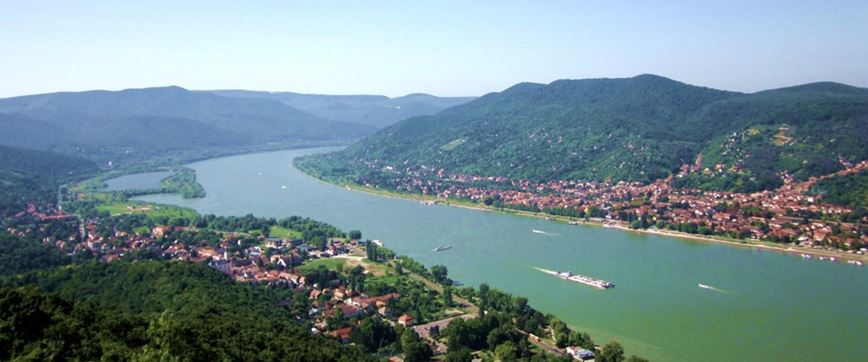 Meandr Dunaje ve Visegradu, Maďarsko. Dovolená s CK Geovita.