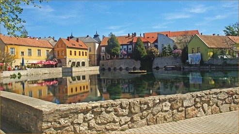 Město Tapolca je turisty vyhledávané. Dovolená v Maďarsku s CK Geovita.