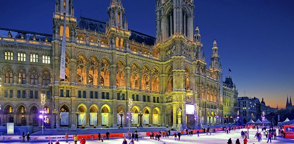 Vídeňská radnice v zimním hávu. Dovolená v Rakousku s CK Geovita