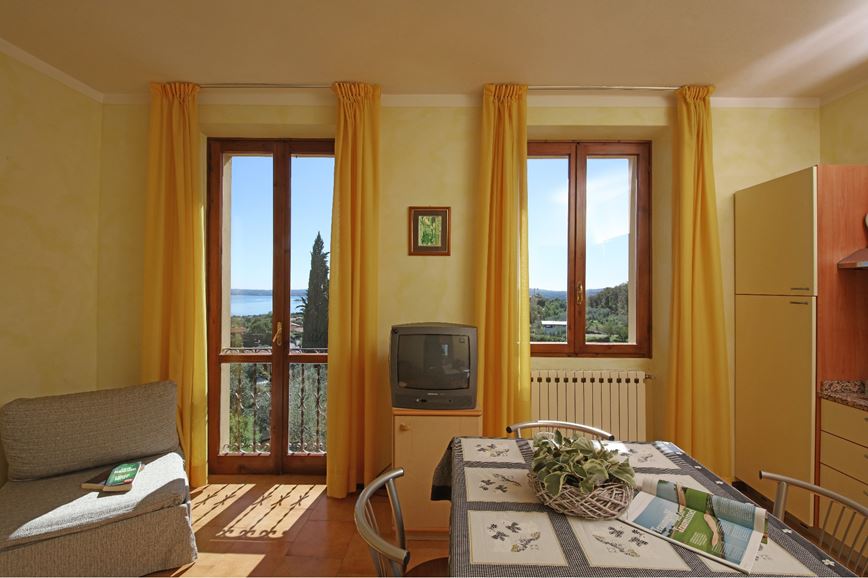 Dvoupokojový apartmán s výhledem na jezero a terasou, Residence San Rocco, CK GEOVITA