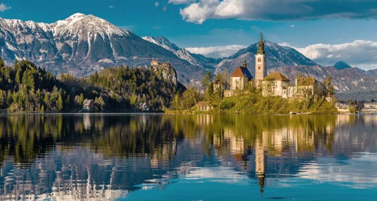 Jezero Bled pod Julskými Alpami. Dovolená ve Slovinsku s CK Geovita.