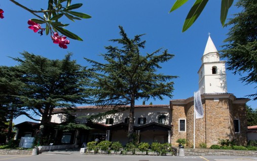 Bývalý klášter v Ankaranu, Slovinsko. Dovolená u slovinského Jadranu s CK Geovita.
