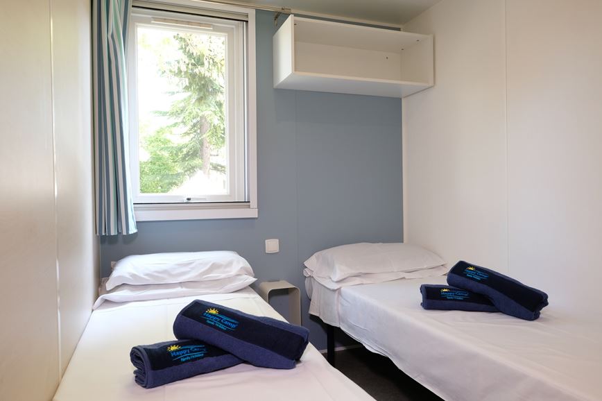 Mobilní dům HAPPY PREMIUM, Dvě oddělené postele 190 x 70 cm, Vigna Sul Mar Camping Village, Lido di Pomposa, Severní Itálie, Dovolená s CK Geovita