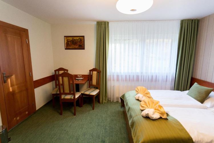 3lůžkový pokoj, Hotel Bystrina, Demänovská Dolina - Nízké Tatry, Slovensko, CK GEOVITA