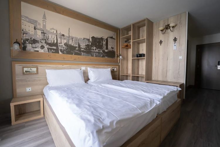 Dvoulůžkový pokoj s výhledem na moře, Hotel Piran, CK GEOVITA