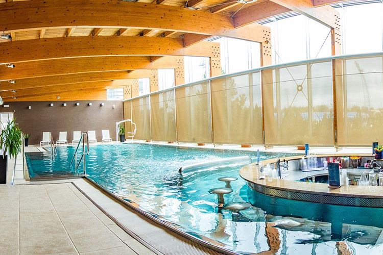 Vnitřní bazén s barem, Hotel Riverside, Vysoké Tatry - Poprad, Slovensko, CK GEOVITA