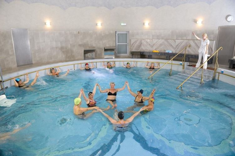 aquaerobik, termální bazén Marysienka, lázně Cieplice, Polsko, cestovní kancelář Geovita