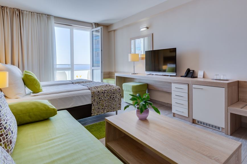 2lůžkový rodinný pokoj Premium s balkonem, Hotel Pinija, Petrčane, CK GEOVITA