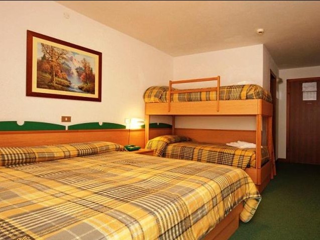 4lůžkový pokoj STANDARD, Sport Hotel Pampeago, Itálie, CK GEOVITA