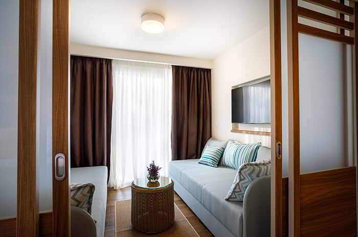 4lůžkový rodinný pokoj Standard s balkonem, Valamar Bellevue Resort, Rabac, Chorvatsko, CK GEOVITA